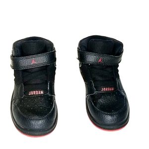 Jordan boys shoes black/red Jordan's